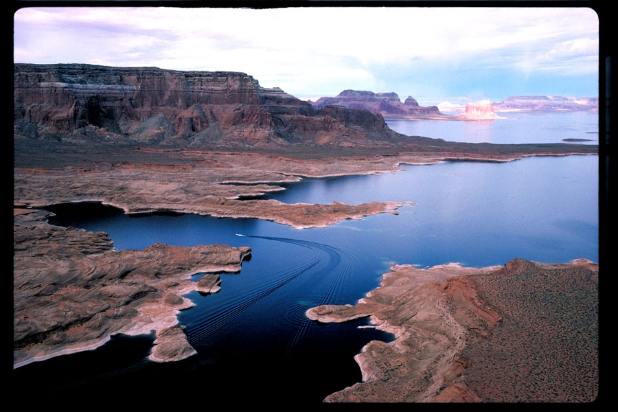 04_Lake Powell.jpg