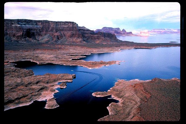 04_lakepowell.jpg